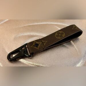 Up cycled Louis Vuitton Classic Monogram Key chain. 🔥